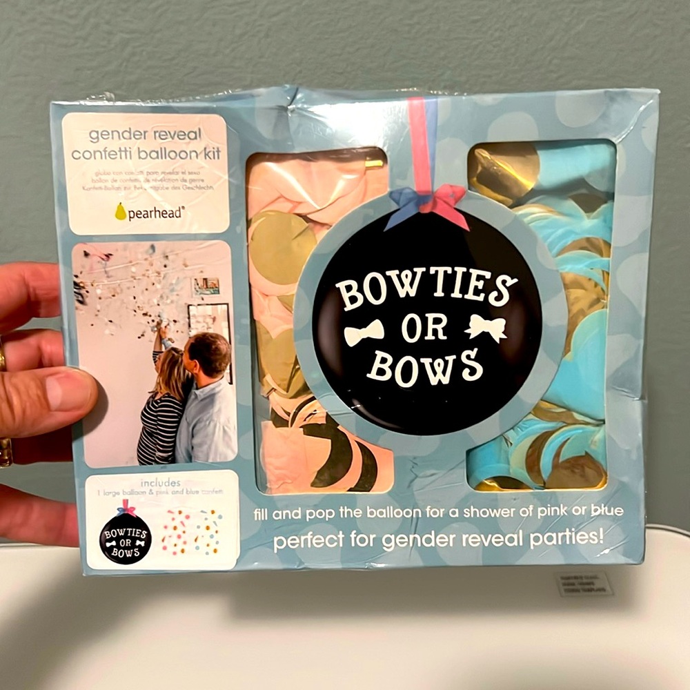 Gender reveal confetti balloon kit “Bow ties Or Bows” 👔or 🎀 Pink and Blue
